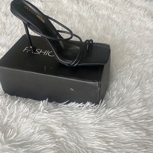 Fashionnova | Size 8| Black